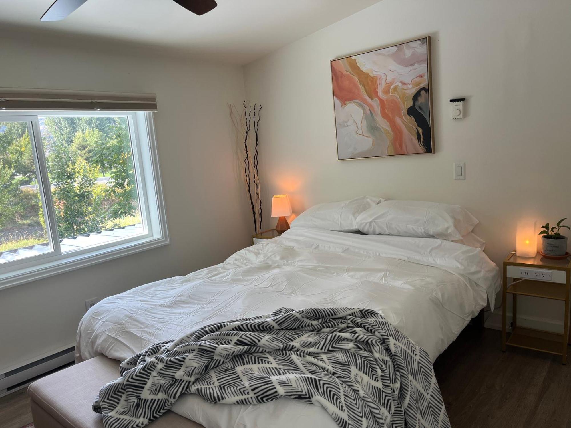 Hikari-Okanagan Sunshine B&B Kelowna Buitenkant foto